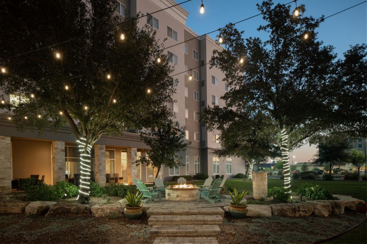 Residence Inn By Marriott San Antonio Six Flags At The Rim Exterior photo
